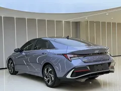 2023 Hyundai Elantra 1.5L CVT TOP Flagship — фото 21