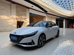 2022 Hyundai Elantra 1.5L CVT LUX Premium, белый — фото 1