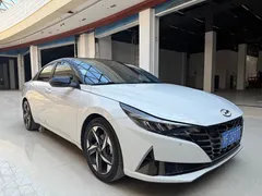 2022 Hyundai Elantra 1.5L CVT LUX Premium, белый — фото 3