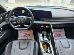 2022 Hyundai Elantra 1.5L CVT LUX Premium, белый — фото 9