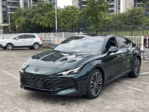 2025 MG MG7 1.5T 300 DCT