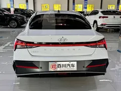 2023 Hyundai Elantra 1.5L CVT LUX Premium, белый — фото 11