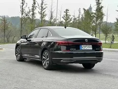 2021 Volkswagen Passat 380TSI Luxury, чёрный — фото 12