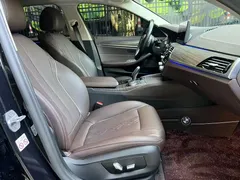 2021 BMW 5 Series 530Li Leading Luxury Package, чёрный — фото 15