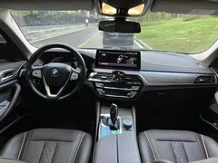 2021 BMW 5 Series 530Li Leading Luxury Package, чёрный — фото 17
