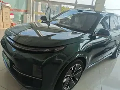 2025 Li Auto L9 Smart Refresh, зелёный — фото 1