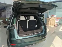 2025 Li Auto L9 Smart Refresh, зелёный — фото 4