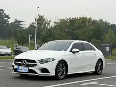 2022 Mercedes-Benz A-Class A 180 L Sport Sedan, белый — фото 1