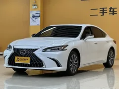 2023 Lexus ES 200 Excellence, белый — фото 1