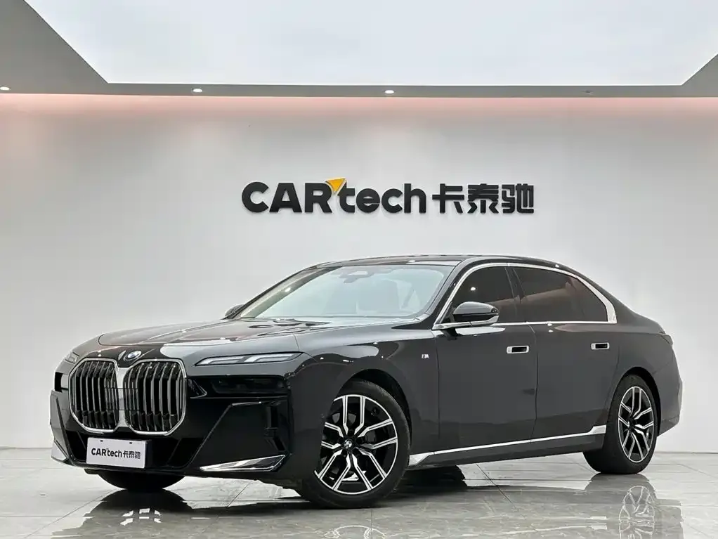 2023 BMW 7 Series 735Li M Sport Package