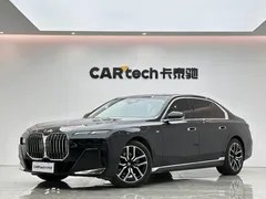 2023 BMW 7 Series 735Li M Sport Package, чёрный — фото 1
