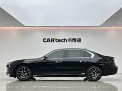 2023 BMW 7 Series 735Li M Sport Package, чёрный — фото 2