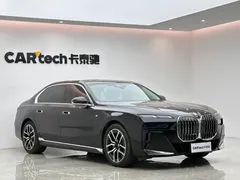 2023 BMW 7 Series 735Li M Sport Package, чёрный — фото 6