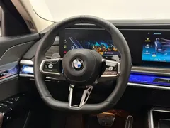 2023 BMW 7 Series 735Li M Sport Package, чёрный — фото 12