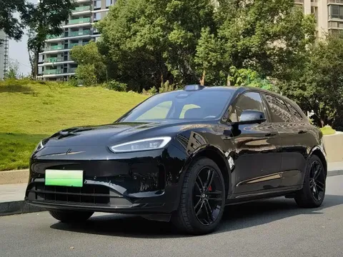 2025 Aito M5 EREV Ultra 2WD
