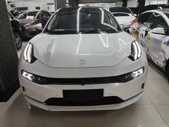 2022 Zeekr 001 Long Range Dual Motor WE EV, белый — фото 3