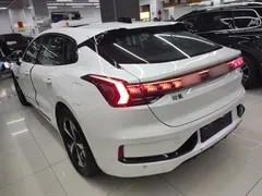 2022 Zeekr 001 Long Range Dual Motor WE EV, белый — фото 5