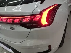 2022 Zeekr 001 Long Range Dual Motor WE EV, белый — фото 8