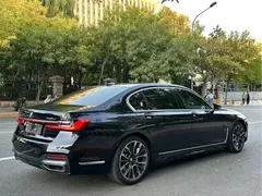 2021 BMW 7 Series 740Li xDrive Executive M Sport Package, чёрный — фото 10