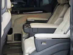 2024 Zeekr 009 6-Seat Executive 4WD 108kWh, чёрный — фото 7