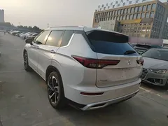 2023 Mitsubishi Outlander 1.5T CVT 4WD Premium 5, белый — фото 5
