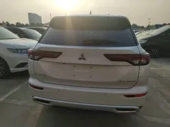 2023 Mitsubishi Outlander 1.5T CVT 4WD Premium 5, белый — фото 6
