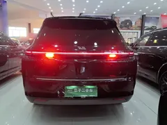 2025 Li Auto L8 Smart Refresh, чёрный — фото 6