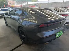 2023 Changan UNI-V 1.5T Premium — фото 5