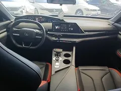 2023 Changan UNI-V 1.5T Premium — фото 10