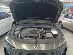 2023 Changan UNI-V 1.5T Premium — фото 20