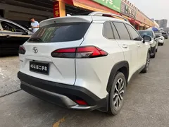 2023 Toyota Frontlander 2.0L CVT Luxury, белый — фото 5