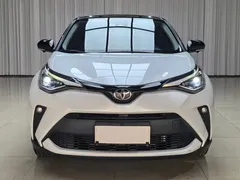 2021 Toyota C-HR 2.0L Luxury, белый — фото 2