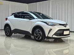 2021 Toyota C-HR 2.0L Luxury, белый — фото 3