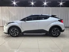 2021 Toyota C-HR 2.0L Luxury, белый — фото 6