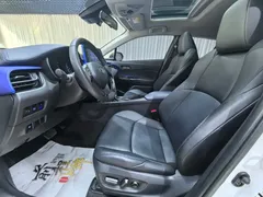 2021 Toyota C-HR 2.0L Luxury, белый — фото 8