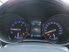 2021 Toyota C-HR 2.0L Luxury, белый — фото 19