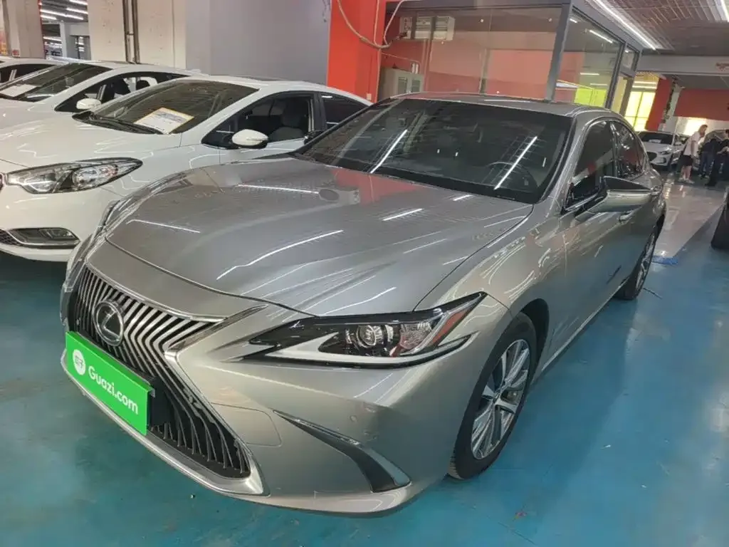 2020 Lexus ES 200 Excellence