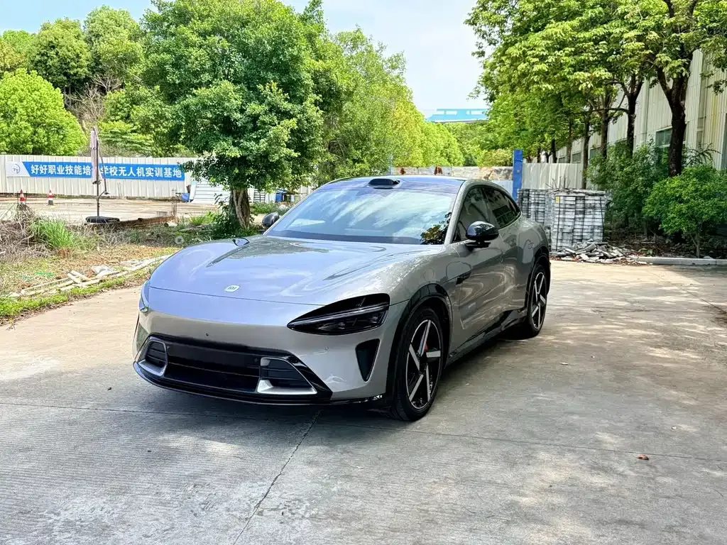 2025 Xiaomi YU7 4WD Max