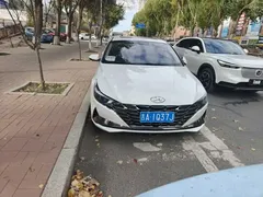 2022 Hyundai Elantra 1.5L CVT LUX Premium, белый — фото 2