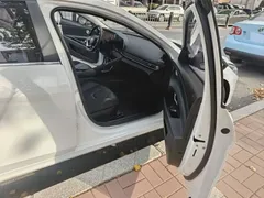 2022 Hyundai Elantra 1.5L CVT LUX Premium, белый — фото 12