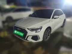 2021 Audi A3 Sportback 35 TFSI Luxury Sport, белый — фото 1