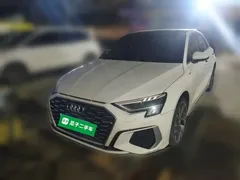 2021 Audi A3 Sportback 35 TFSI Luxury Sport, белый — фото 2