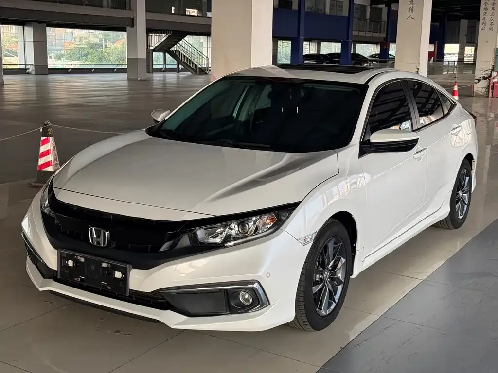 2019 Honda Civic 220TURBO CVT China 5