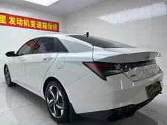 2021 Hyundai Elantra 1.5L CVT Leading GLS, белый — фото 6