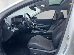 2021 Hyundai Elantra 1.5L CVT Leading GLS, белый — фото 7