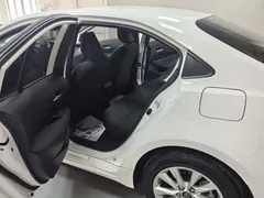 2023 Toyota Corolla 1.8L Hybrid Elite, белый — фото 13