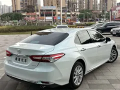 2023 Toyota Camry 2.0G Luxury, белый — фото 7