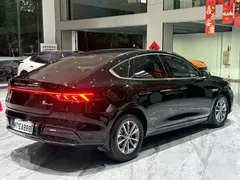 2024 BYD Qin PLUS Honor DM-i PHEV 55km Leading, чёрный — фото 29