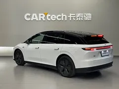 2025 Li Auto i6 2WD Standard, белый — фото 6