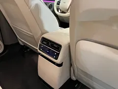 2025 Li Auto i6 2WD Standard, белый — фото 27